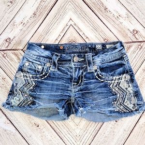 EUC Miss Me 22 Signature Embroidered Short Jeans